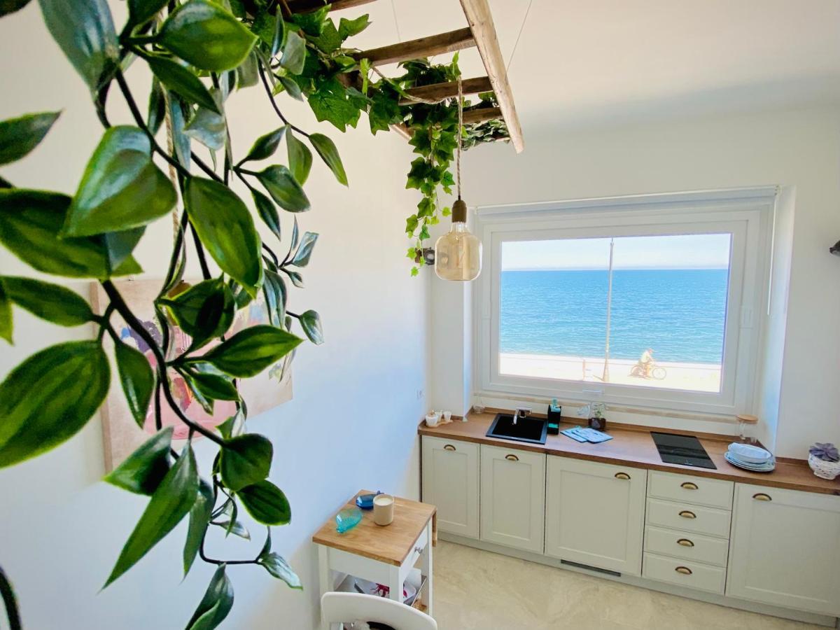 Апартаменты Seafront Holidays & Workstays *